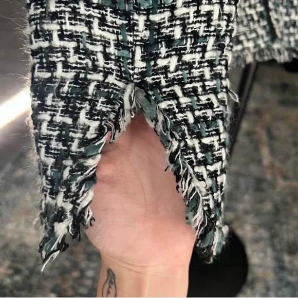 True Meaning Distressed Tweed Blazer Button Closure Black Trim Accents Size 8 - Picture 6 of 12